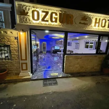 Ξενοδοχείο με διαμερίσματα Ozgur Isiklar 2*